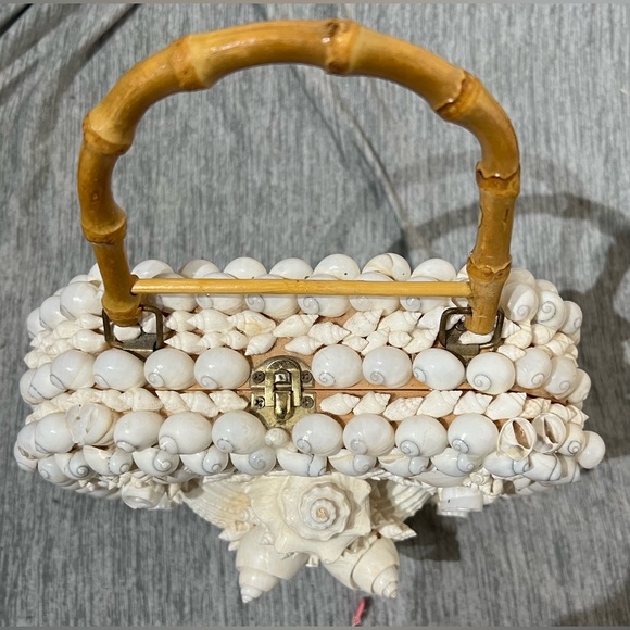 60’s Shell and Bamboo Handle Clutch - Picture 5 of 12